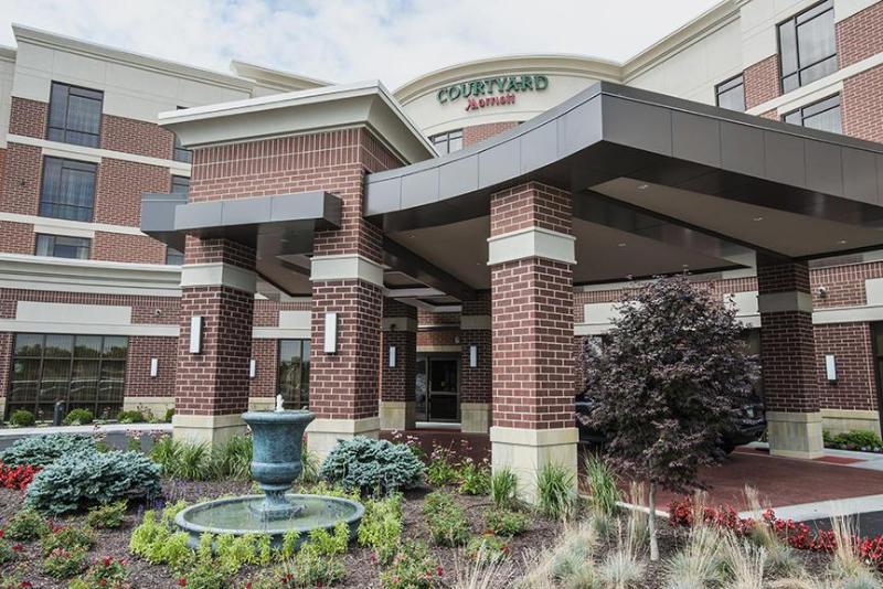 Courtyard By Marriott Cincinnati Midtown/Rookwood Extérieur photo