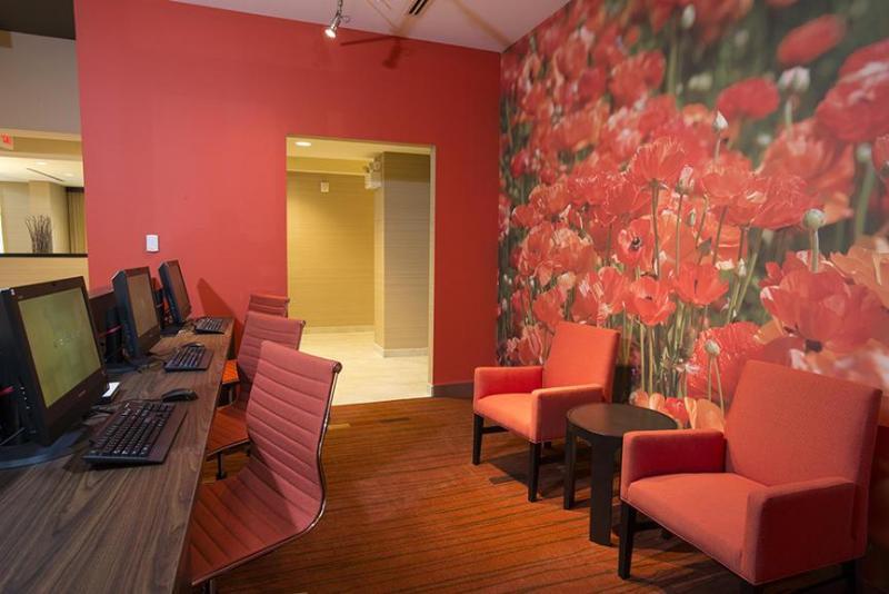 Courtyard By Marriott Cincinnati Midtown/Rookwood Extérieur photo