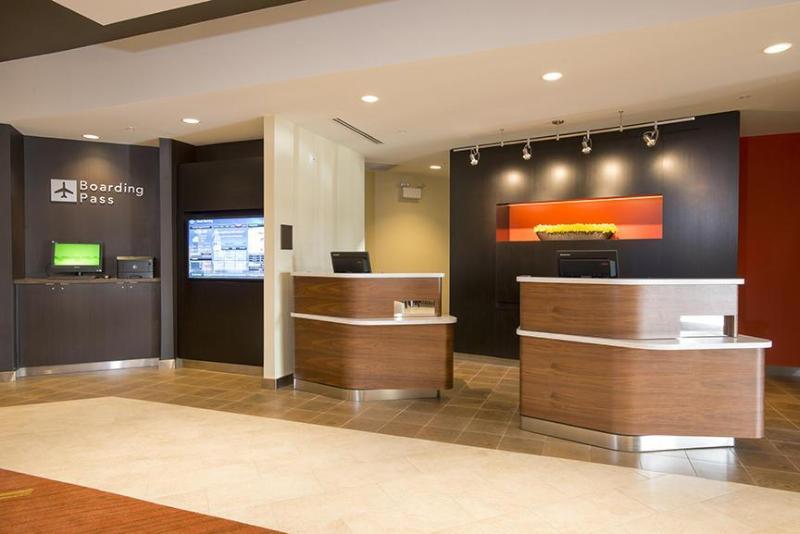 Courtyard By Marriott Cincinnati Midtown/Rookwood Extérieur photo