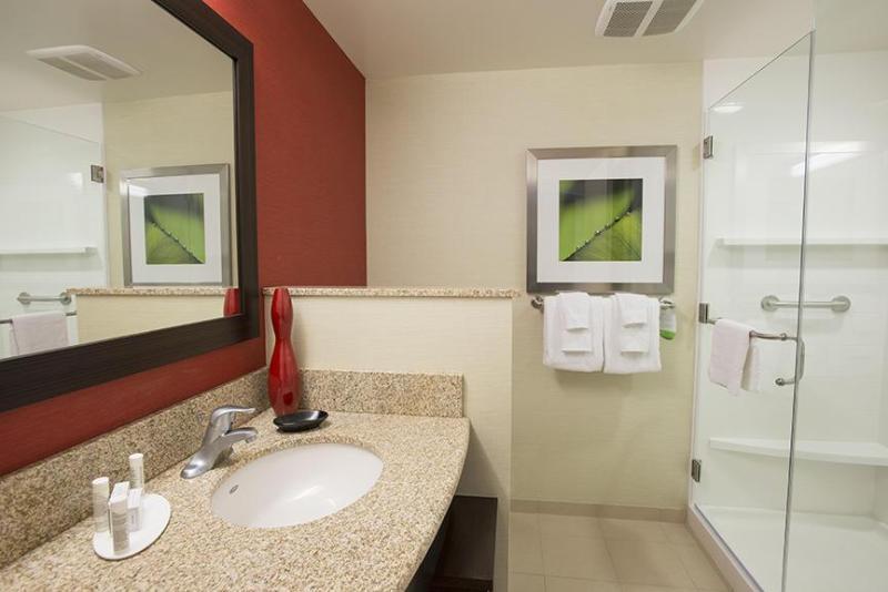 Courtyard By Marriott Cincinnati Midtown/Rookwood Extérieur photo