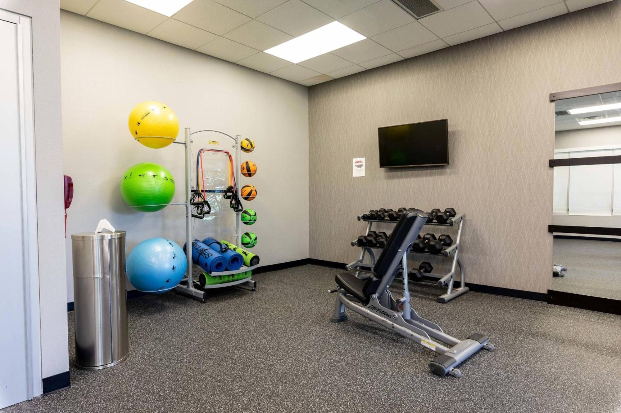 Courtyard By Marriott Cincinnati Midtown/Rookwood Extérieur photo