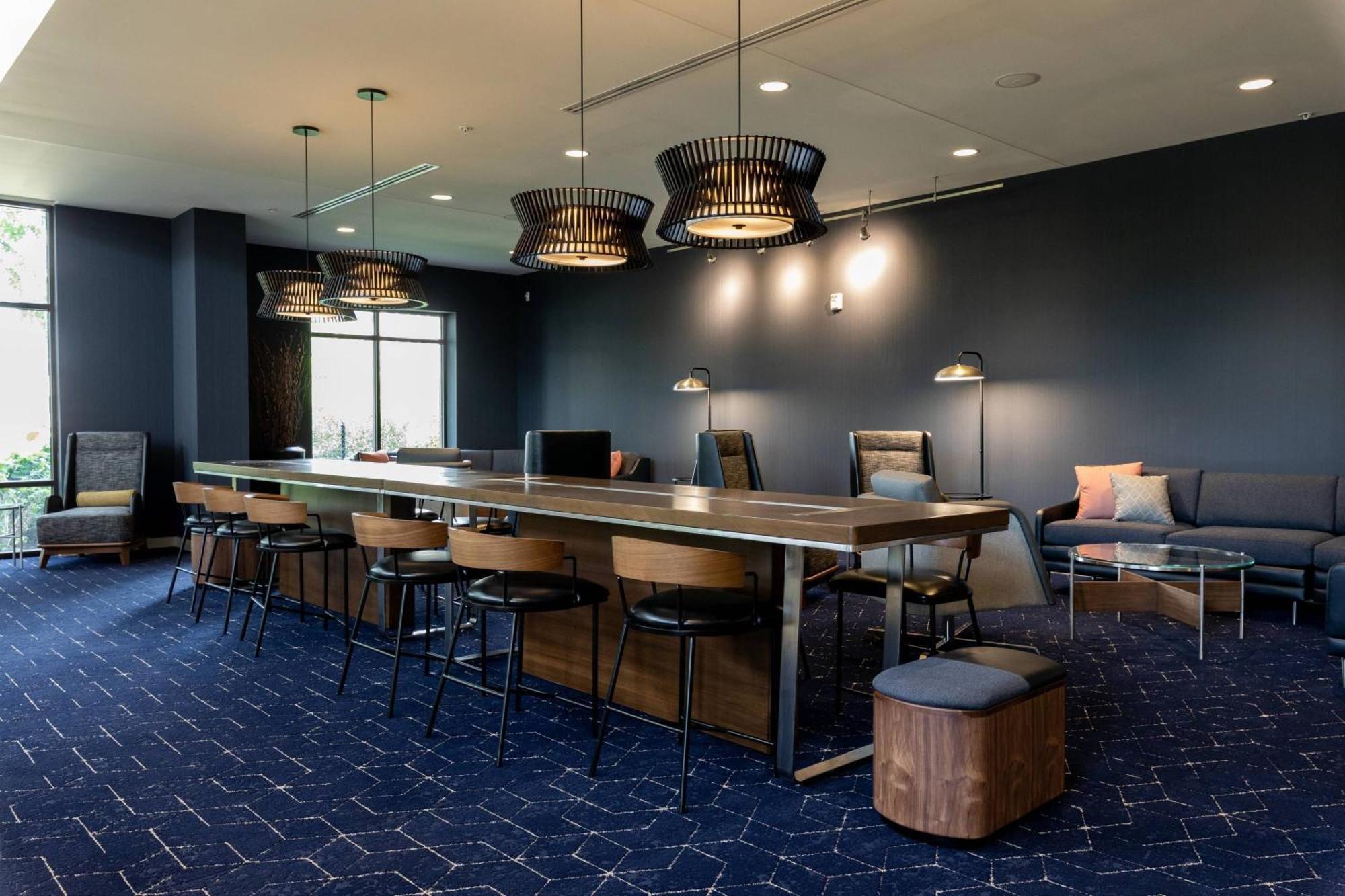 Courtyard By Marriott Cincinnati Midtown/Rookwood Extérieur photo