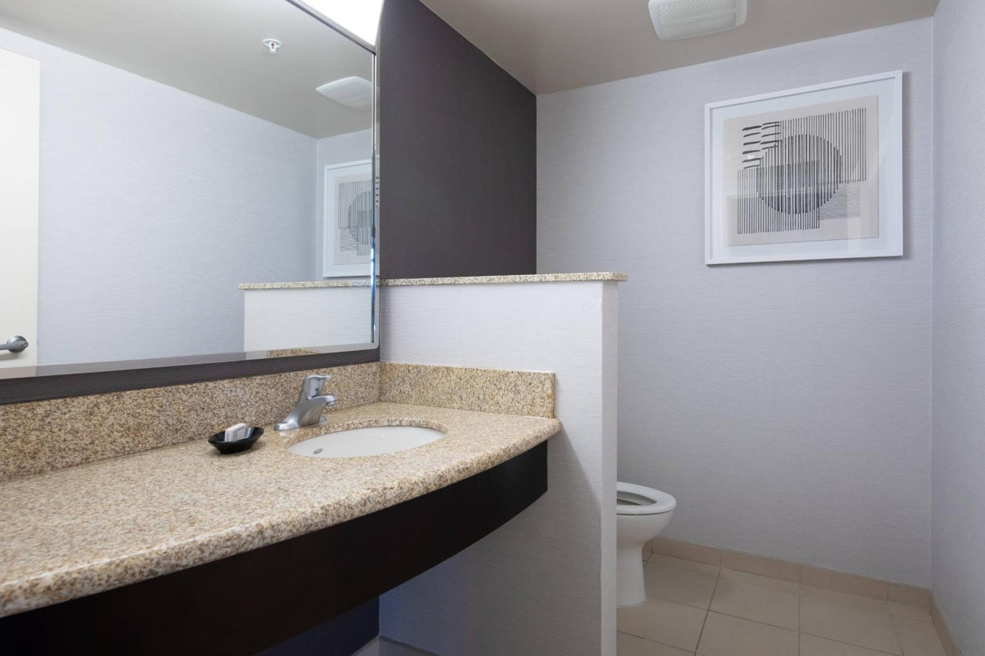 Courtyard By Marriott Cincinnati Midtown/Rookwood Extérieur photo