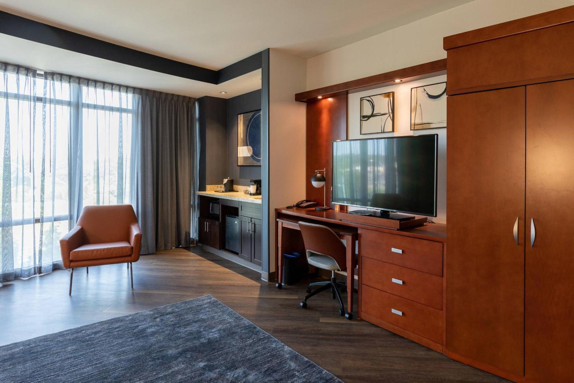 Courtyard By Marriott Cincinnati Midtown/Rookwood Extérieur photo