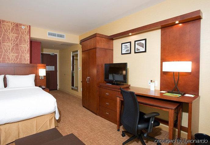Courtyard By Marriott Cincinnati Midtown/Rookwood Extérieur photo