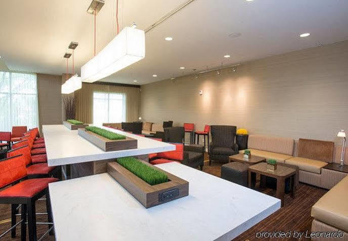 Courtyard By Marriott Cincinnati Midtown/Rookwood Extérieur photo
